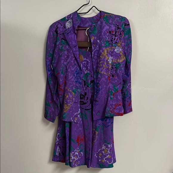 Purple Patterned Women's Jacket & Skirt Set in 100% Silk - Picture 1 of 3